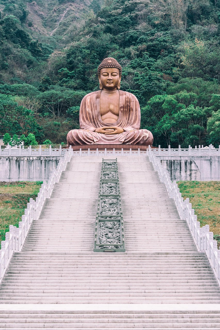 仏衣の意味とその歴史について知っておくべきことは？